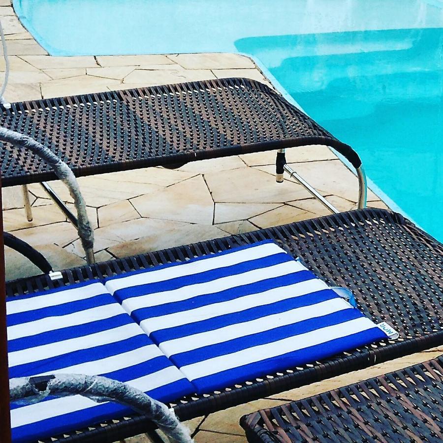 Suites Ambiente Familiar -Prox Do Thermas Águas de São Pedro Esterno foto